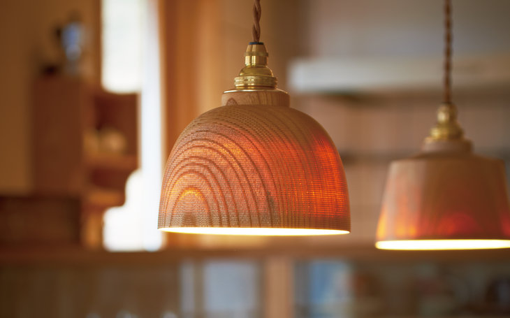 透けるほどの木の薄さ ウスビキライト 送料無料 守田漆器